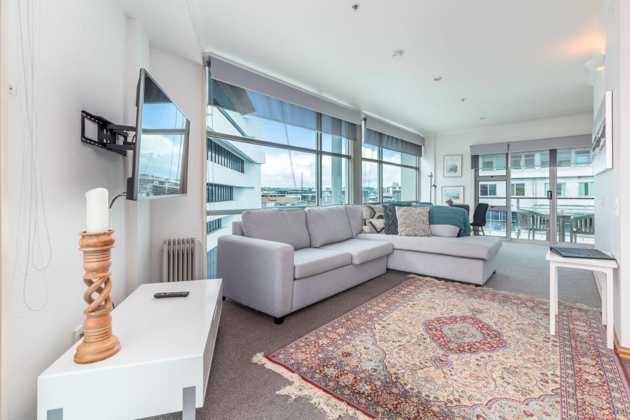 Апартаменты Stunning Waterfront Location With Huge Balcony! Окленд Экстерьер фото
